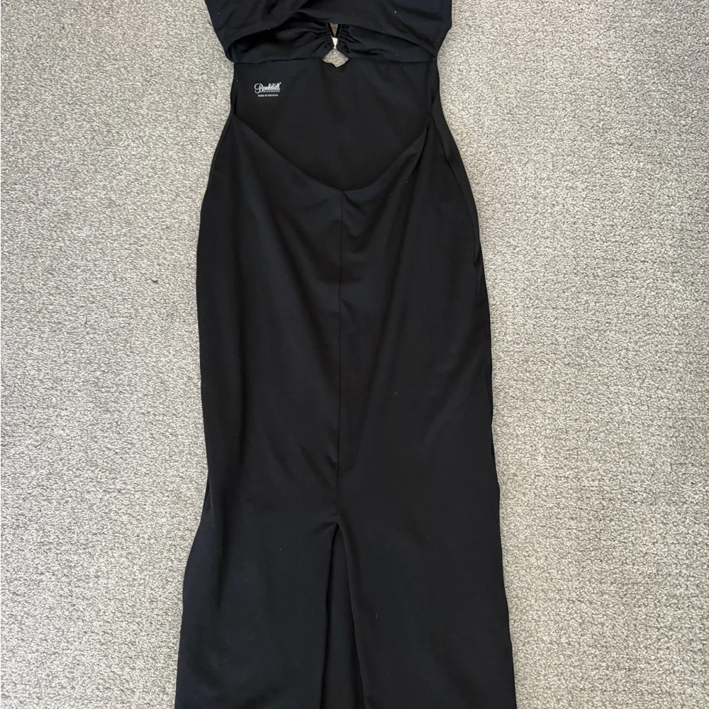 Bombshell Sportswear Hourglass Black Midi Dress - Picture 5 of 6
